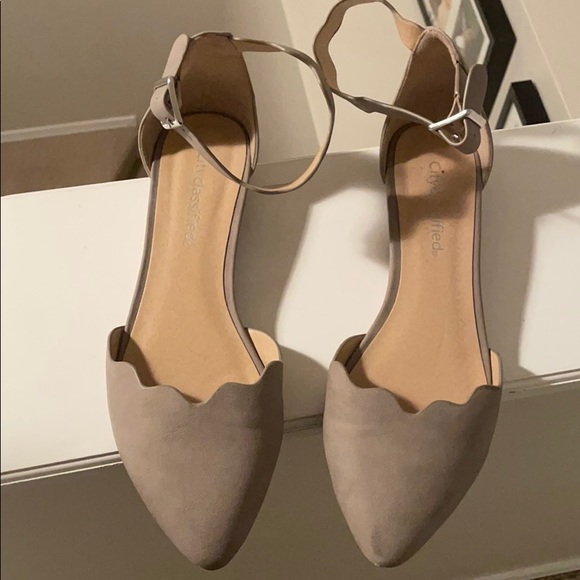 Flats with ankle strap - Picture 3 of 4